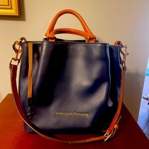 Blue/Navy small City Barlow Dooney & Bourke. 100% Cowhide. Like brand new.